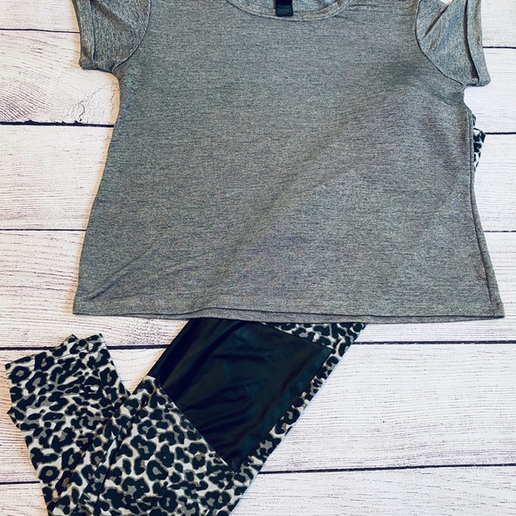 Grey/silver short sleeve top - Picture 6 of 6